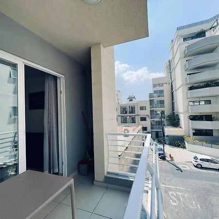Stylish Modern Central Apartment 4 Paceville Saint Julian's Exterior photo