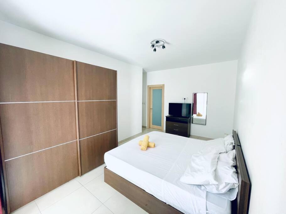 Stylish Modern Central Apartment 4 Paceville Saint Julian's Exterior photo