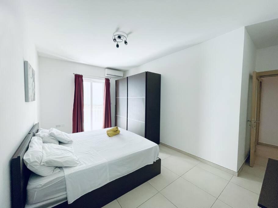 Stylish Modern Central Apartment 4 Paceville Saint Julian's Exterior photo